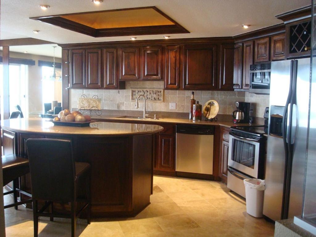 شقة 'Luxury Oceanfront Penthouse With Pools, Jacuzzis And Spectacular Ocean Views' روزاريتو المظهر الخارجي الصورة