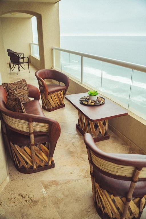 شقة 'Luxury Oceanfront Penthouse With Pools, Jacuzzis And Spectacular Ocean Views' روزاريتو المظهر الخارجي الصورة